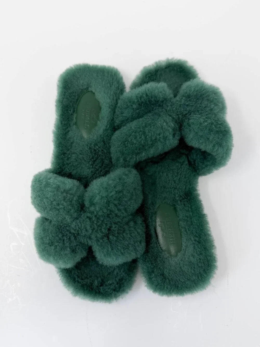 Hermes Oran Woolskin Sandals - Vert Anglais Shearling